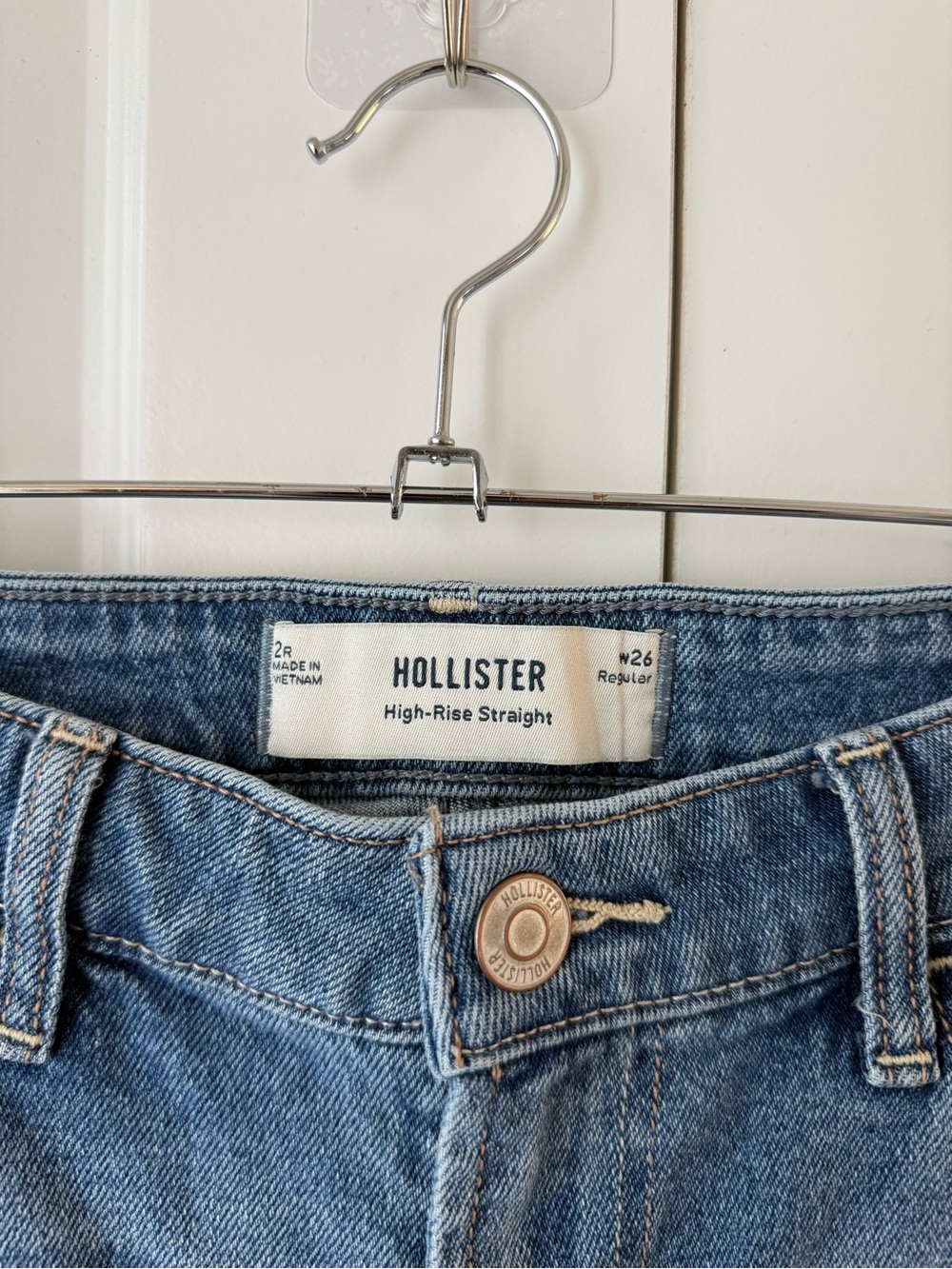Hollister High-Rise Straight Jeans Size 26"